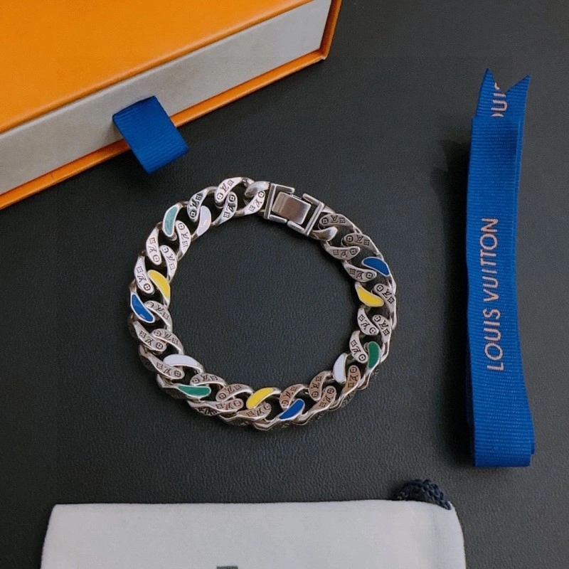 Unique Louis Vuitton Brooches 248139