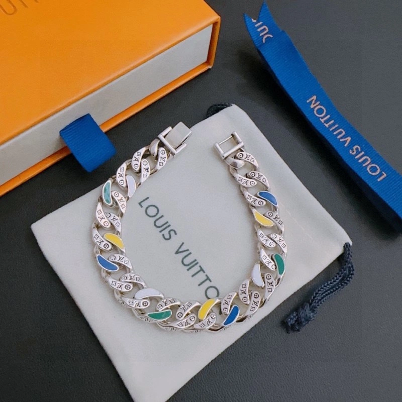 Unique Louis Vuitton Brooches 248139