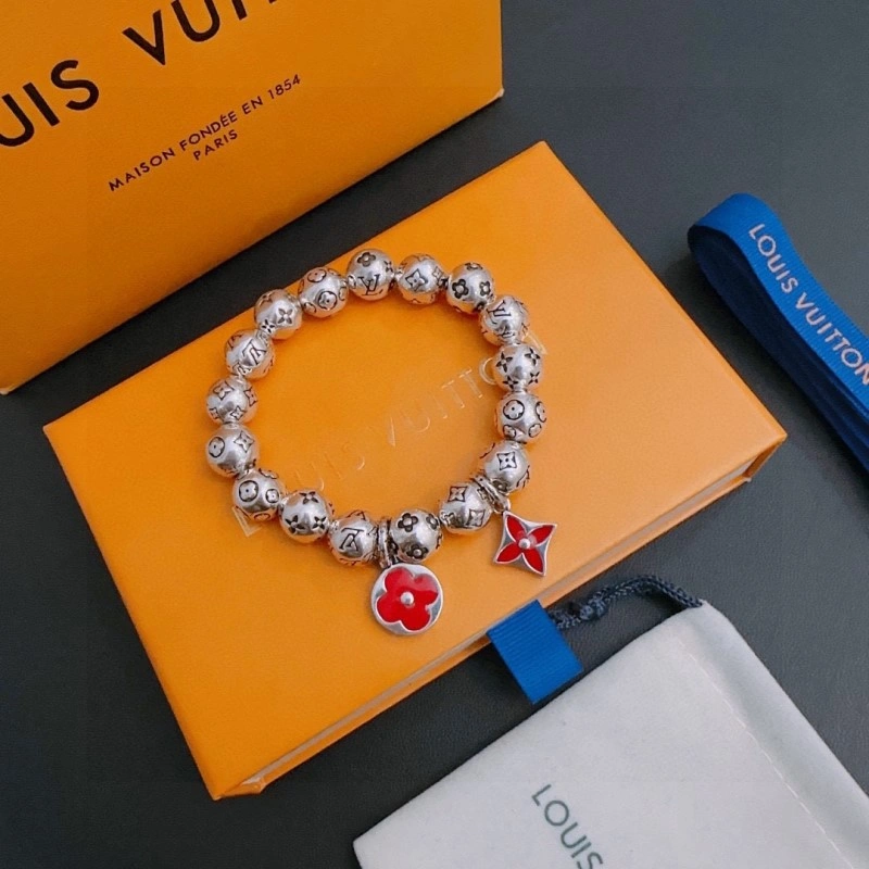 QuickDry Louis Vuitton Brooches 248163