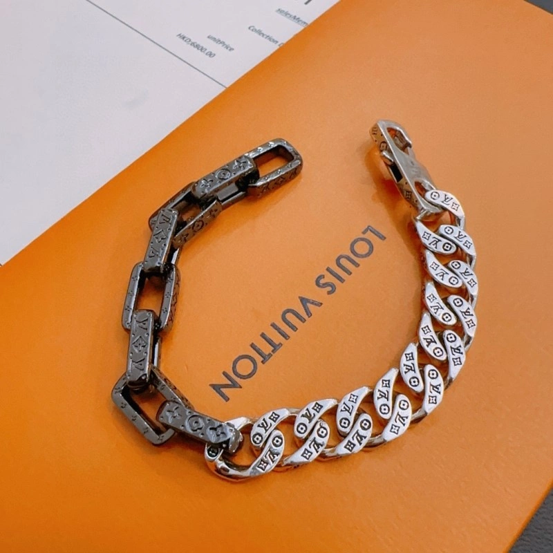 Louis Vuitton Brooches ModernLook 248164