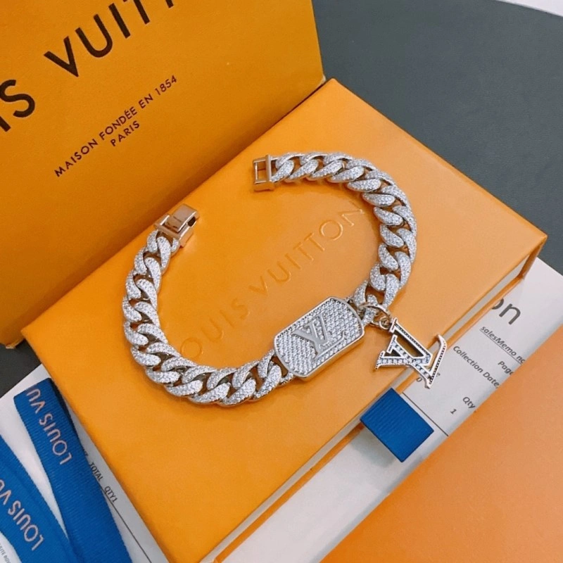 Louis Vuitton Brooches MultiPurpose 248133