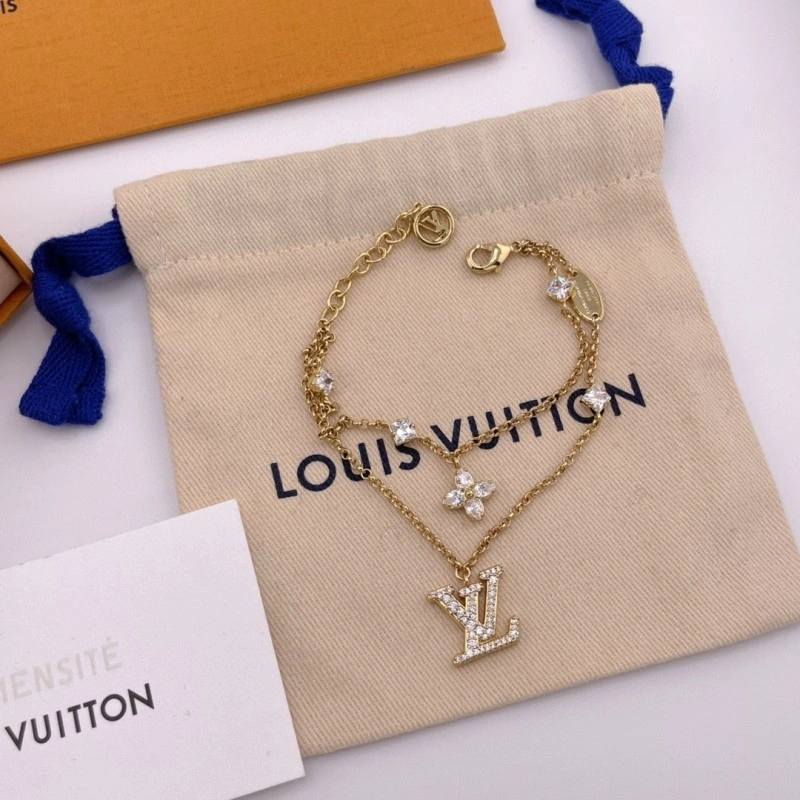 Comfortable Louis Vuitton Brooches 248134