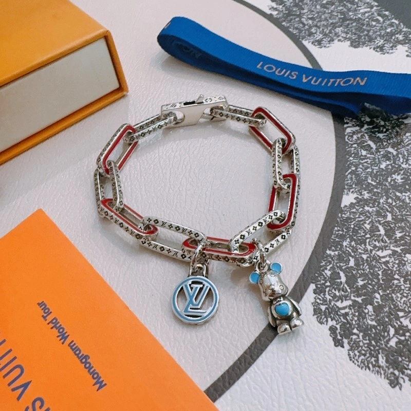 MultiPurpose Louis Vuitton Brooches 248130