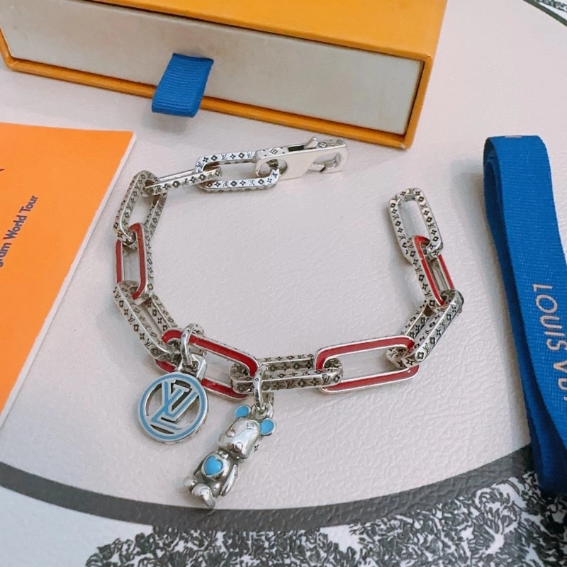 MultiPurpose Louis Vuitton Brooches 248130