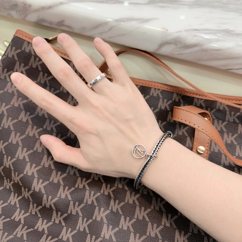 Louis Vuitton Brooches Upgraded 248114