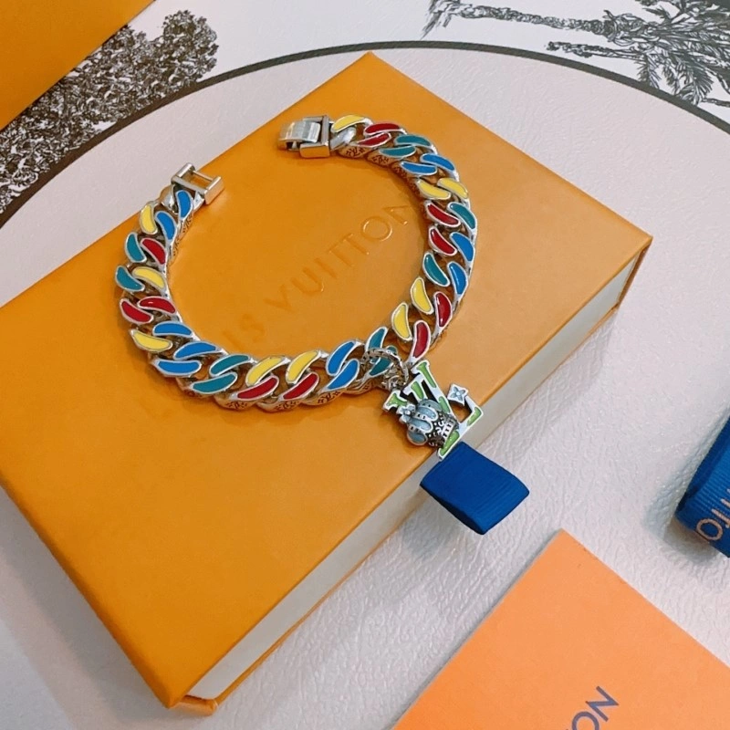 Cozy Louis Vuitton Brooches 248107