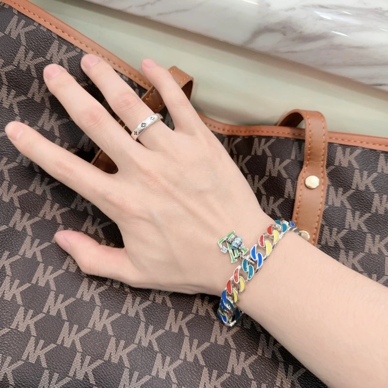 Cozy Louis Vuitton Brooches 248107