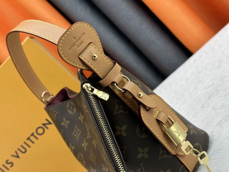 Louis Vuitton Bucket Bags Sustainable 80498