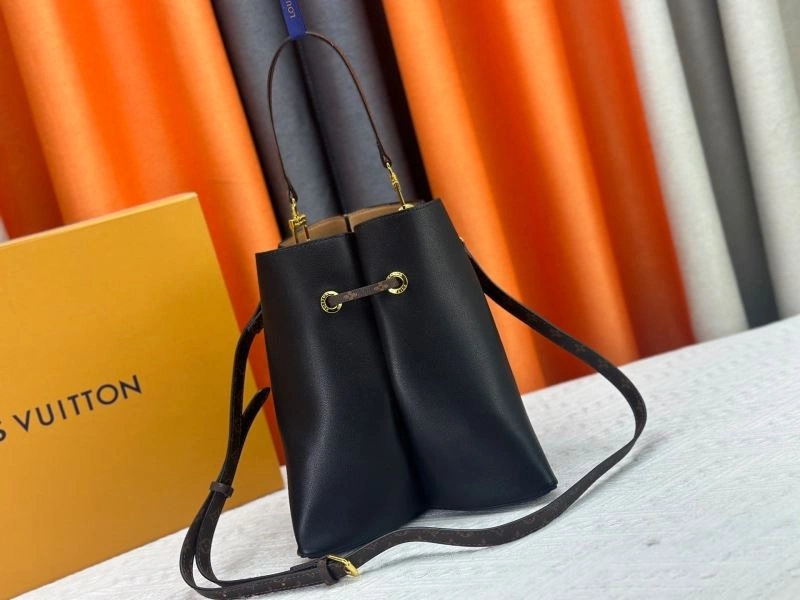 StreetReady Louis Vuitton Bucket Bags 80474