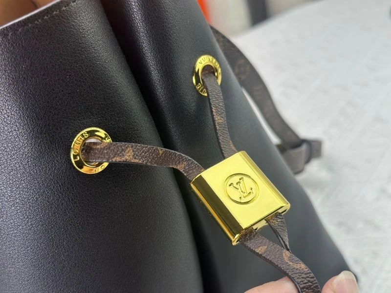StreetReady Louis Vuitton Bucket Bags 80474