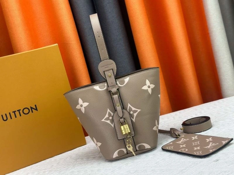 Louis Vuitton Bucket Bags Lightweight 80517