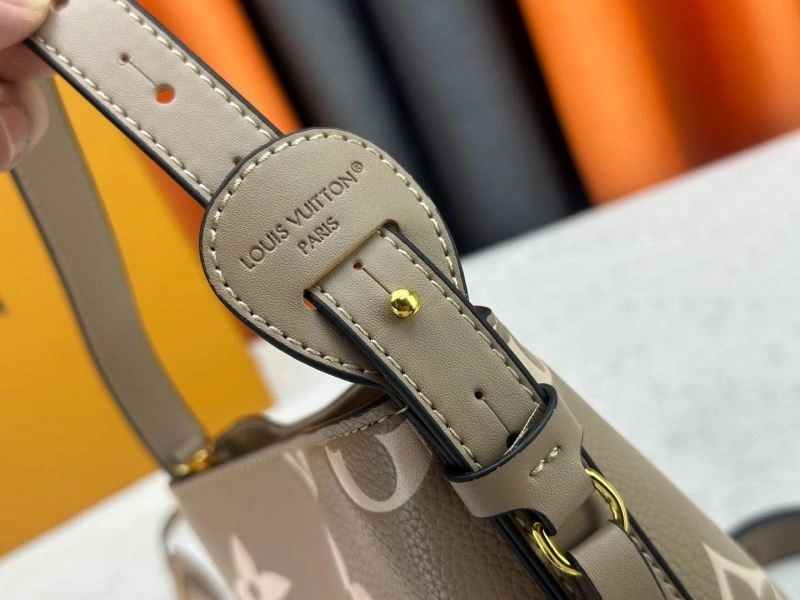 Louis Vuitton Bucket Bags Lightweight 80517