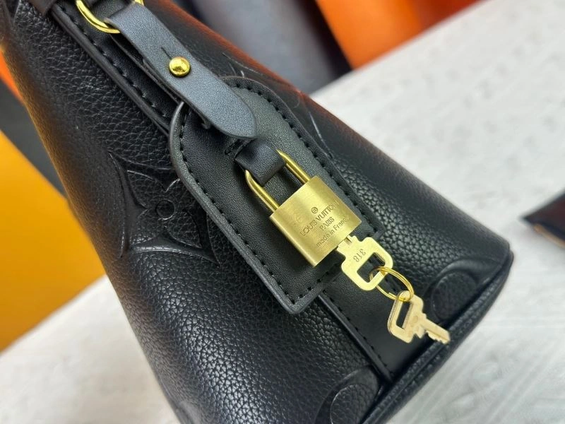 Louis Vuitton Bucket Bags ComfortFit 80491