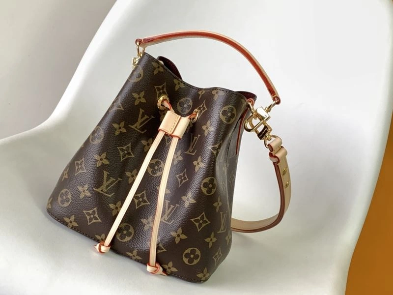 Louis Vuitton Bucket Bags MoistureWicking 94402