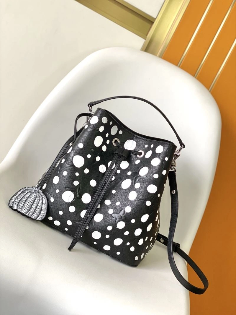 Supportive Louis Vuitton Bucket Bags 94439