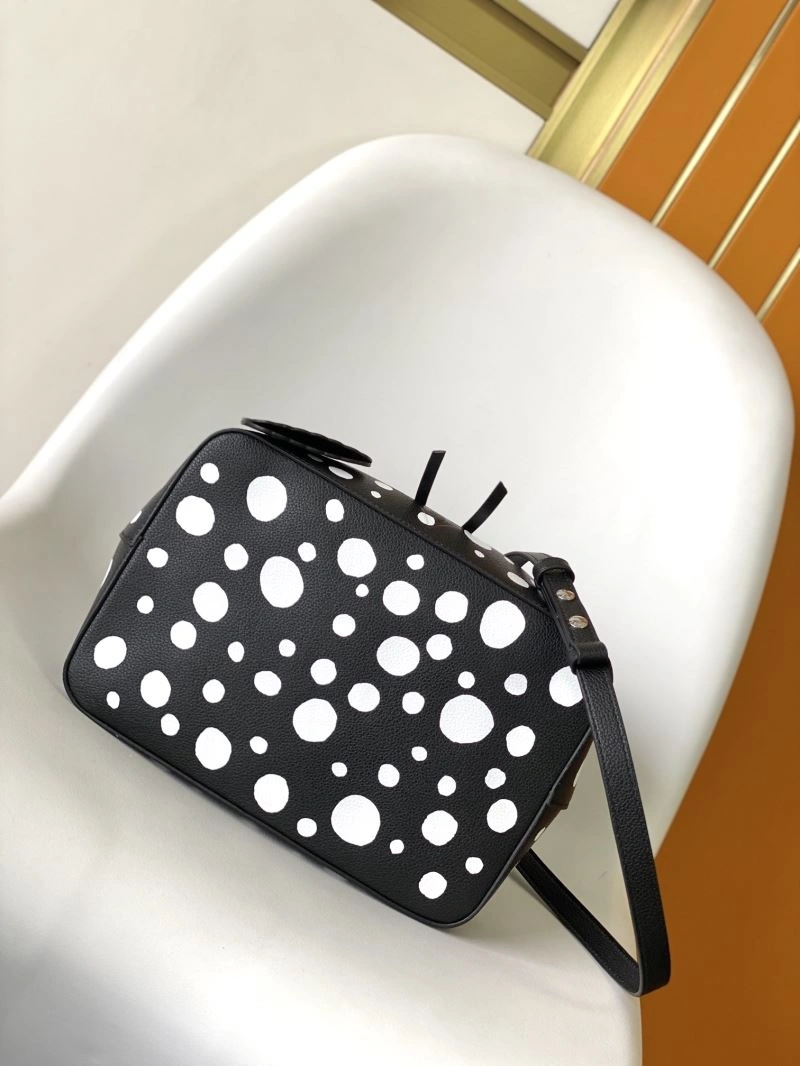 Supportive Louis Vuitton Bucket Bags 94439