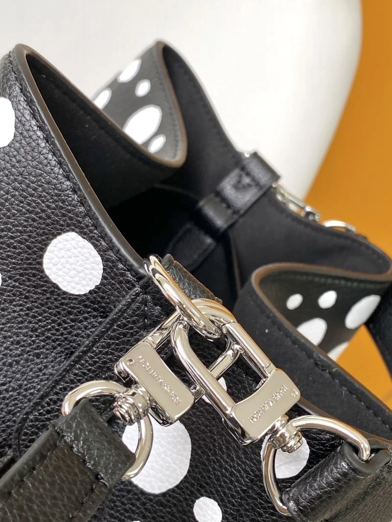 Supportive Louis Vuitton Bucket Bags 94439