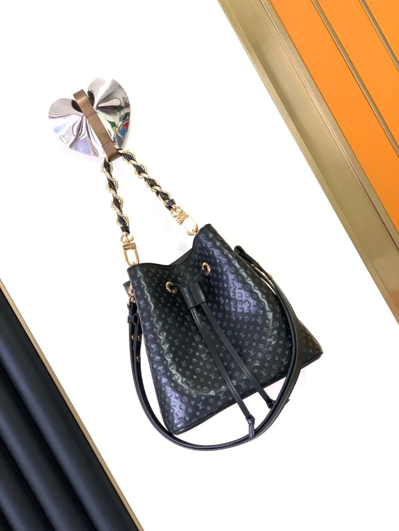 Soft Louis Vuitton Bucket Bags 94393