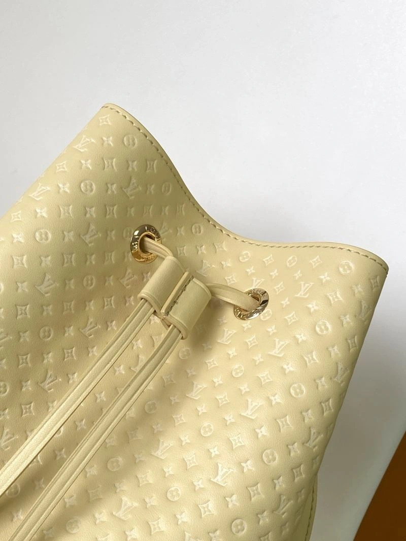 Louis Vuitton Bucket Bags Snug 94394