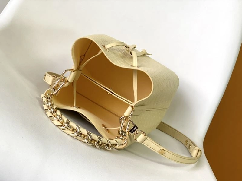 Louis Vuitton Bucket Bags Snug 94394