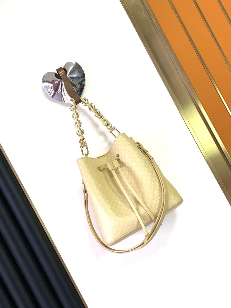 Louis Vuitton Bucket Bags Snug 94394