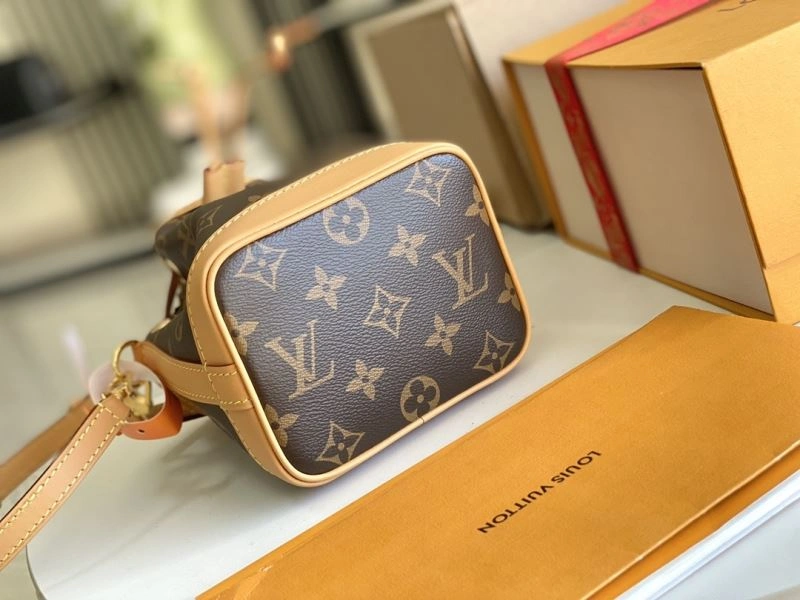 Trendsetting Louis Vuitton Bucket Bags 94064