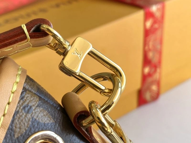 Trendsetting Louis Vuitton Bucket Bags 94064