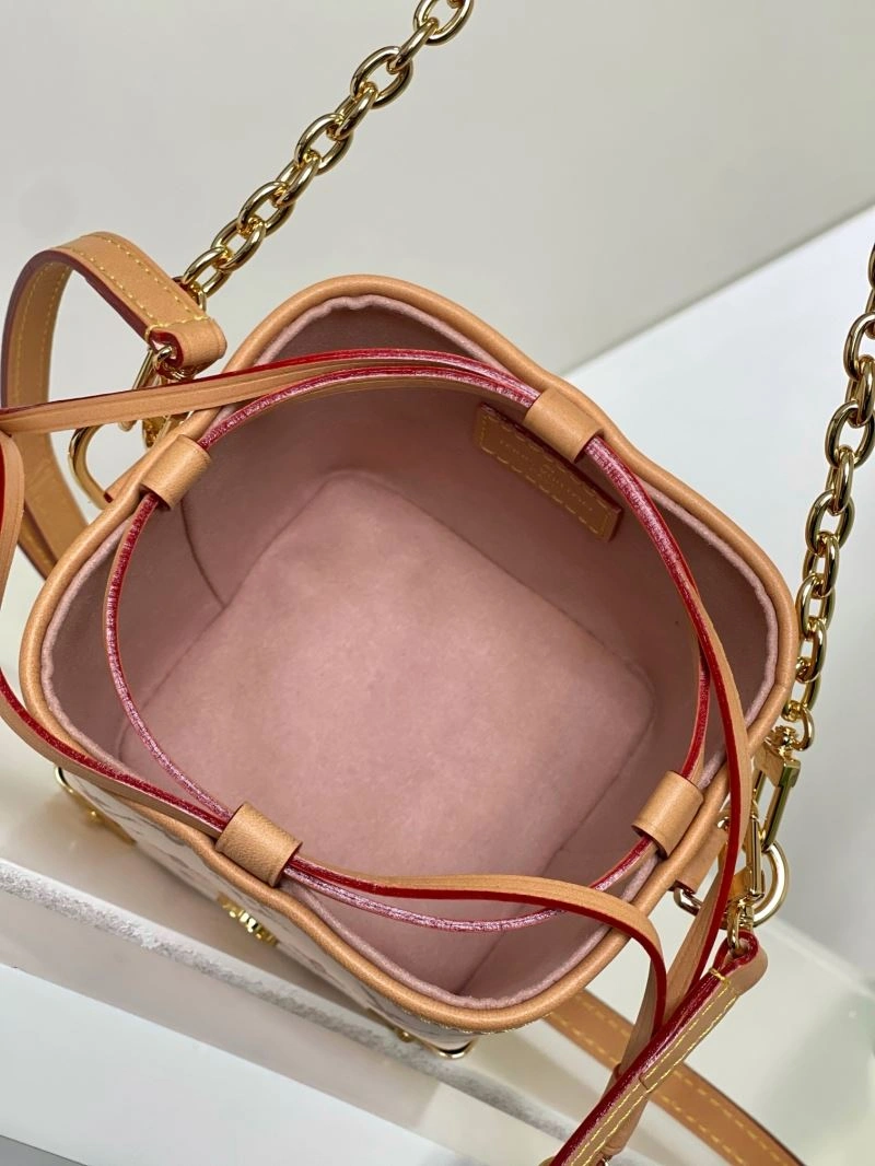 Sleek Louis Vuitton Bucket Bags 94059