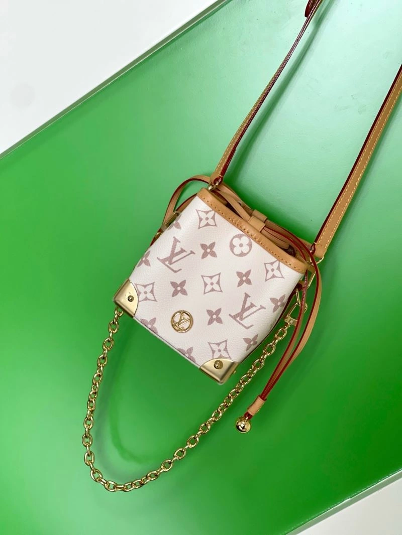 Sleek Louis Vuitton Bucket Bags 94059