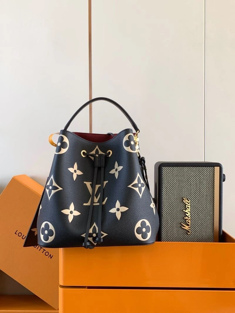 ComfortFit Louis Vuitton Bucket Bags 93877
