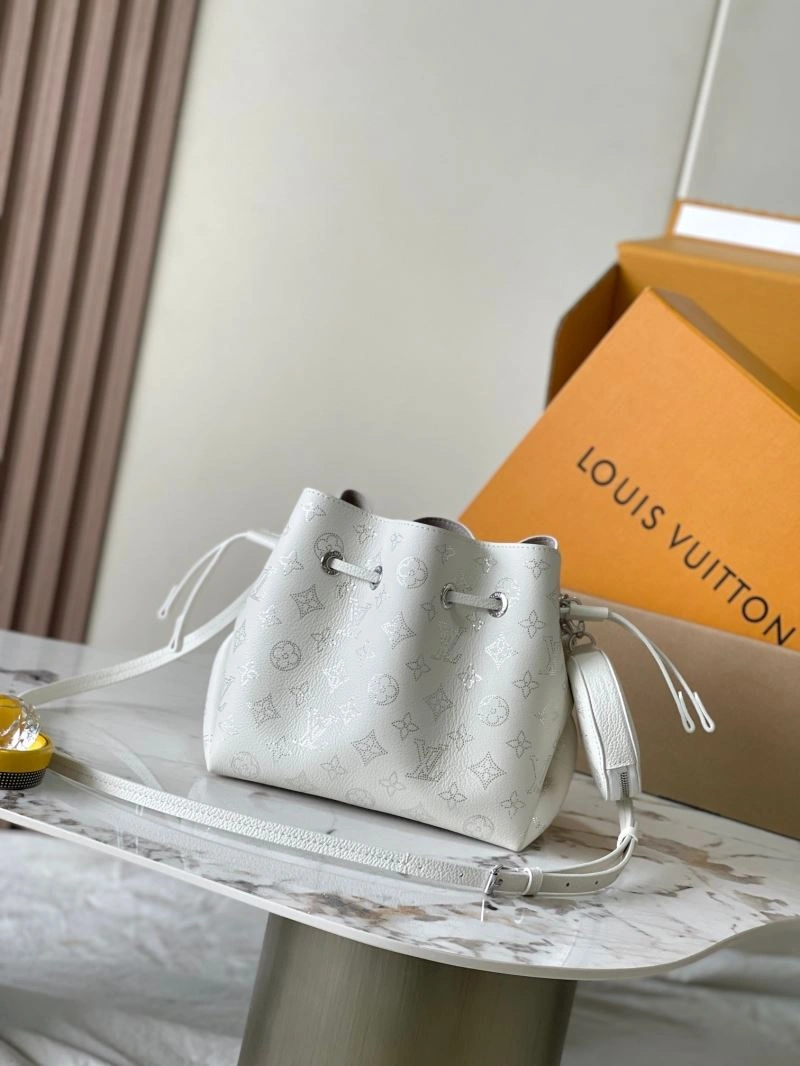 WeatherProof Louis Vuitton Bucket Bags 93661