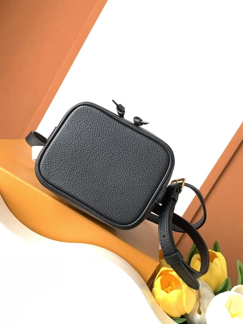 Louis Vuitton Bucket Bags MoistureWicking 93664