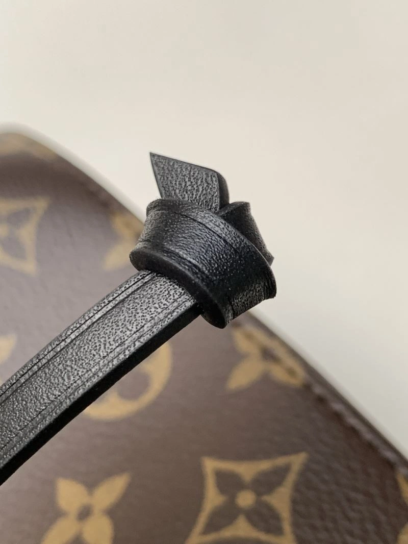 FashionForward Louis Vuitton Bucket Bags 93640