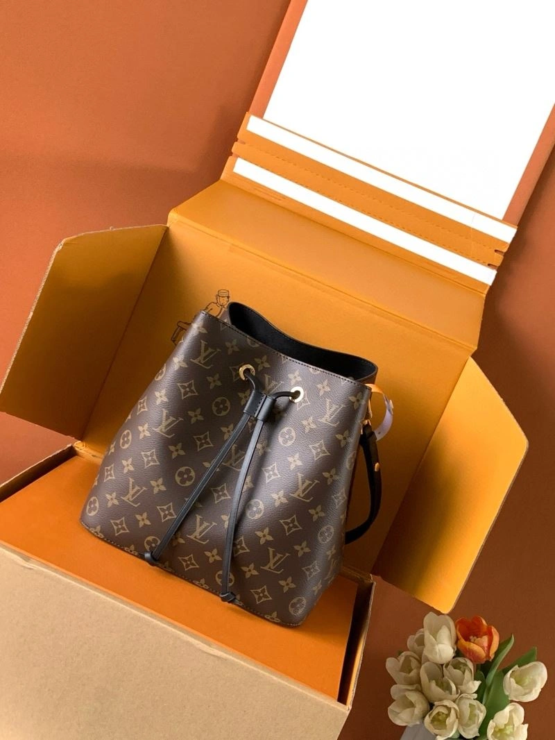 FashionForward Louis Vuitton Bucket Bags 93640