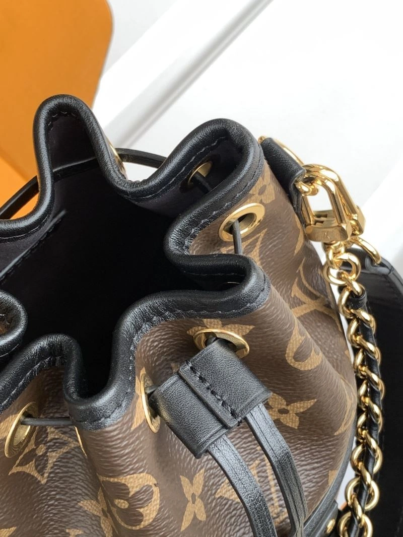Flexible Louis Vuitton Bucket Bags 93634