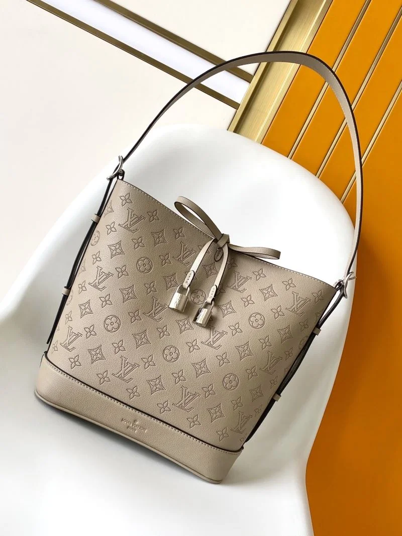 SoftTouch Louis Vuitton Bucket Bags 43395