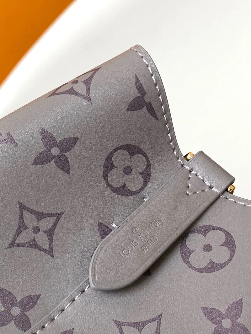 StreetReady Louis Vuitton Bucket Bags 43404