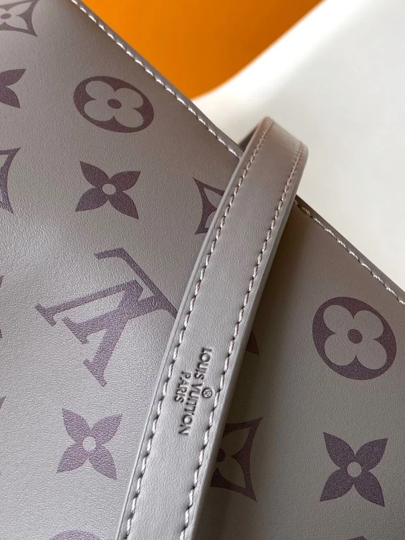 StreetReady Louis Vuitton Bucket Bags 43404