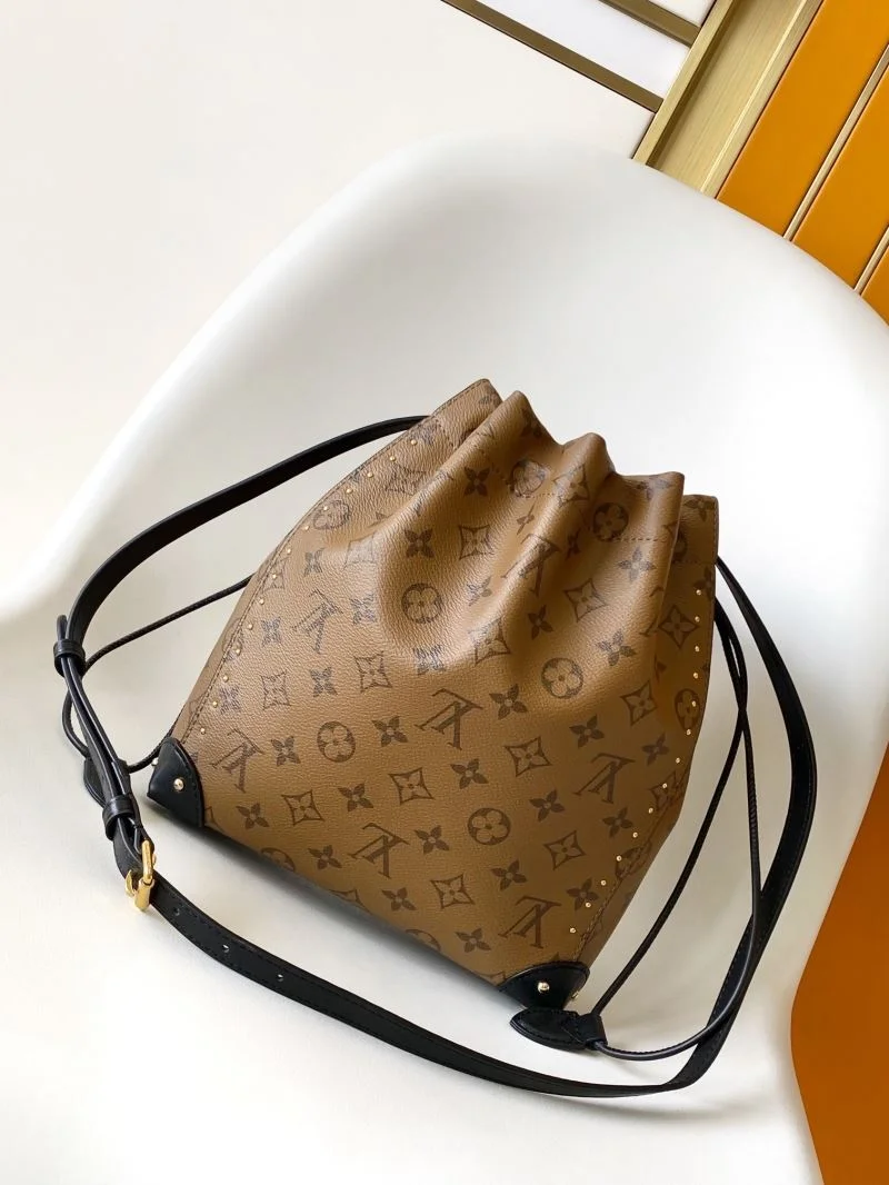 Louis Vuitton Bucket Bags Sporty 43393
