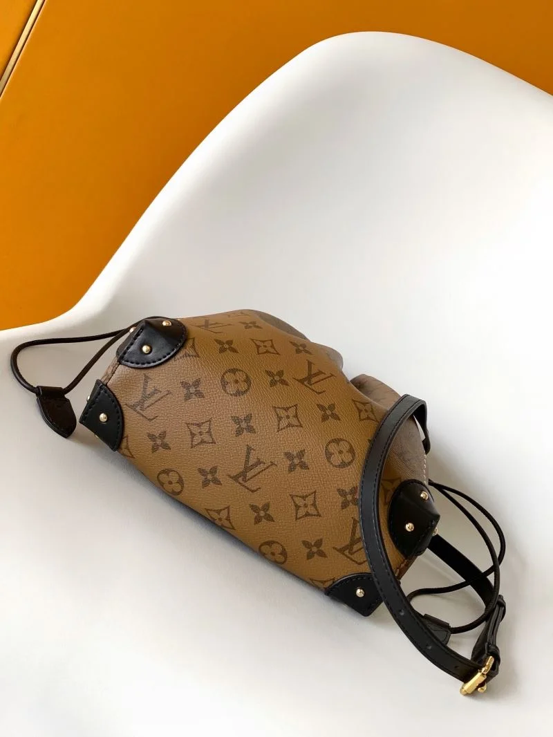 Louis Vuitton Bucket Bags Sporty 43393