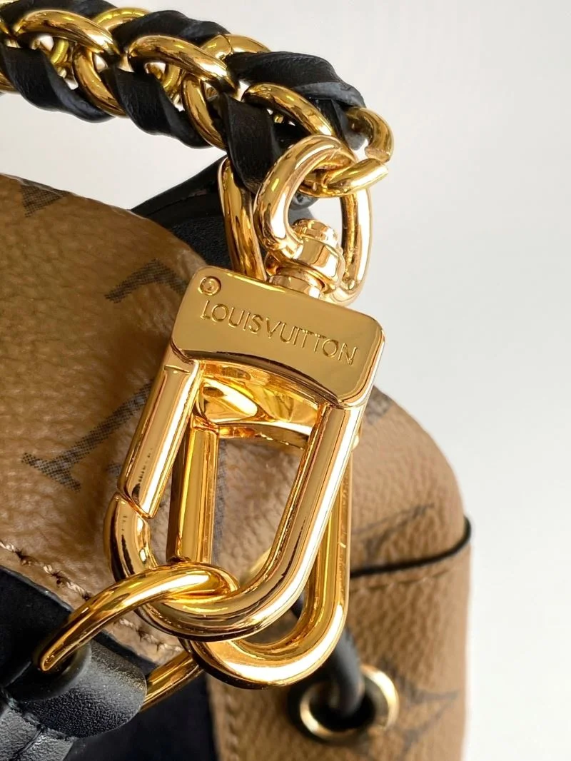 Louis Vuitton Bucket Bags Sporty 43393