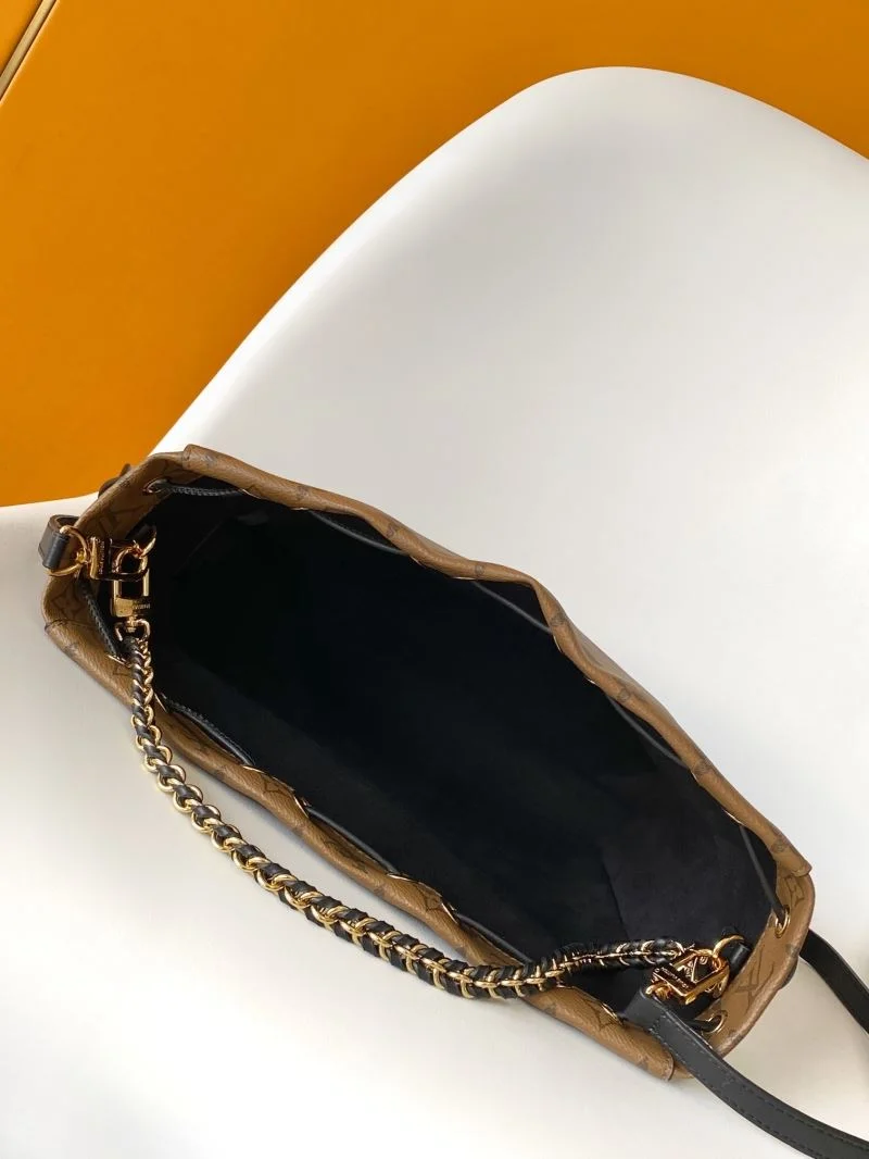 Louis Vuitton Bucket Bags Sporty 43393