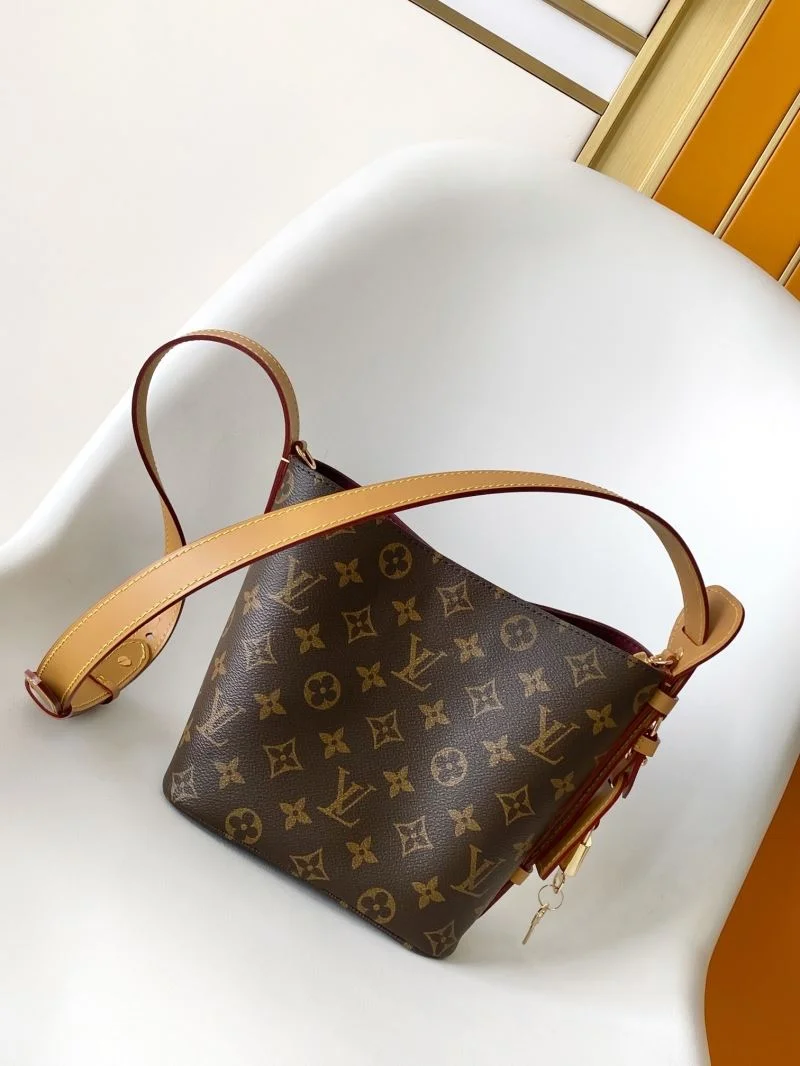 Sleek Louis Vuitton Bucket Bags 43026