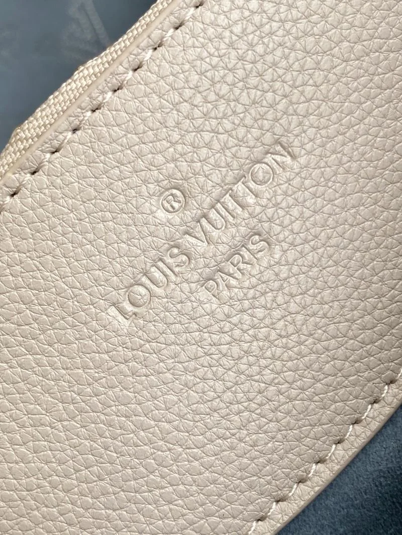 Contemporary Louis Vuitton Bucket Bags 43019