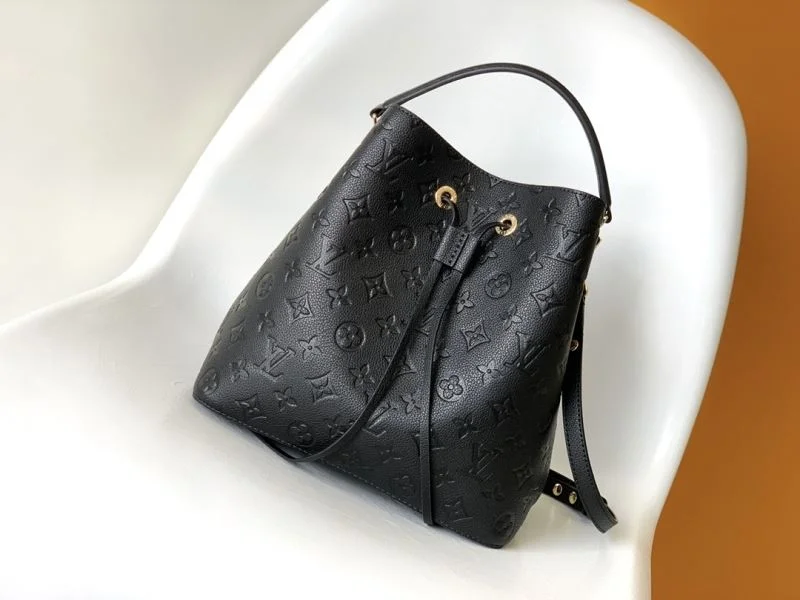 Functional Louis Vuitton Bucket Bags 43007