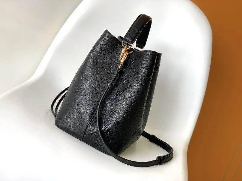 Functional Louis Vuitton Bucket Bags 43007