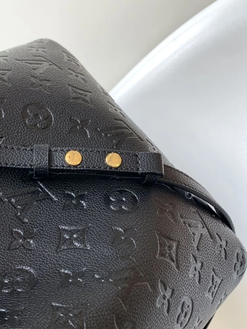 Functional Louis Vuitton Bucket Bags 43007