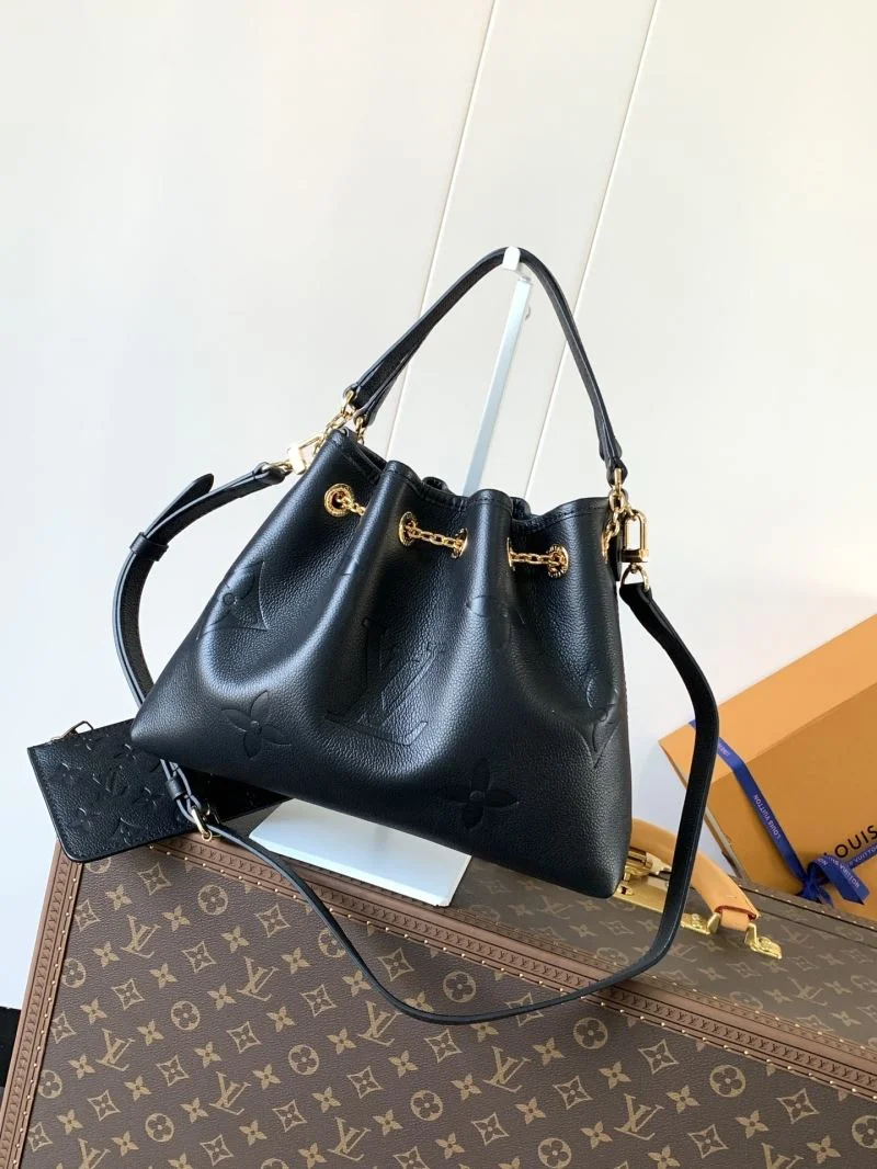 Stretchable Louis Vuitton Bucket Bags 43017