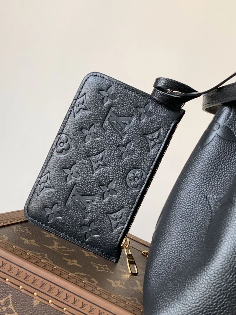 Stretchable Louis Vuitton Bucket Bags 43017