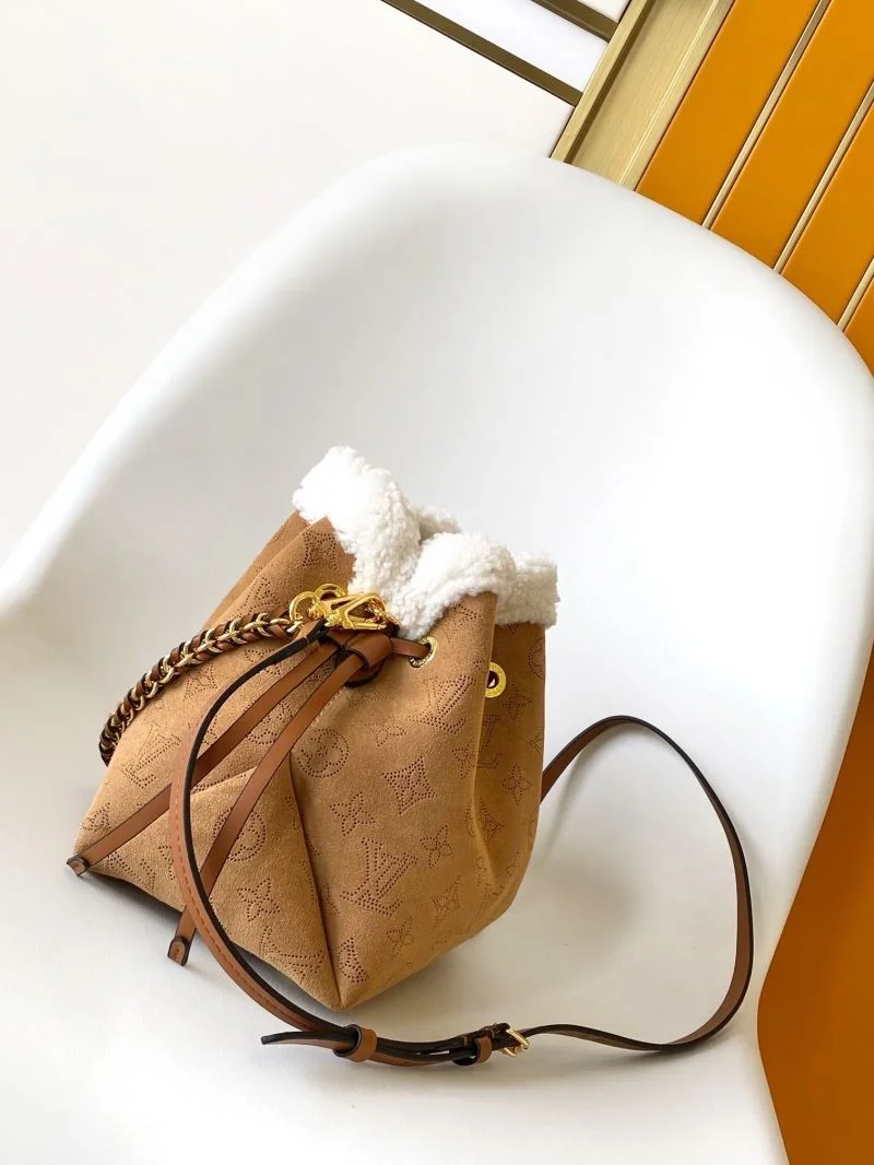 Classic Louis Vuitton Bucket Bags 43018